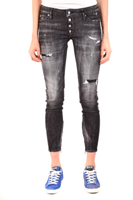 jeans-en-denim-classiques-pour-un-usage-quotidien