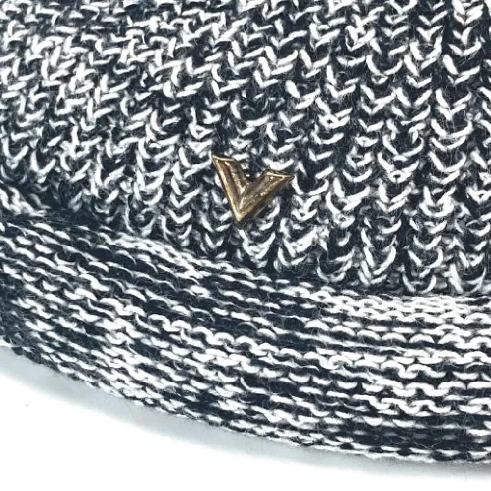 Louis Vuitton Vintage Pre-owned Cotton hats Gray Dames