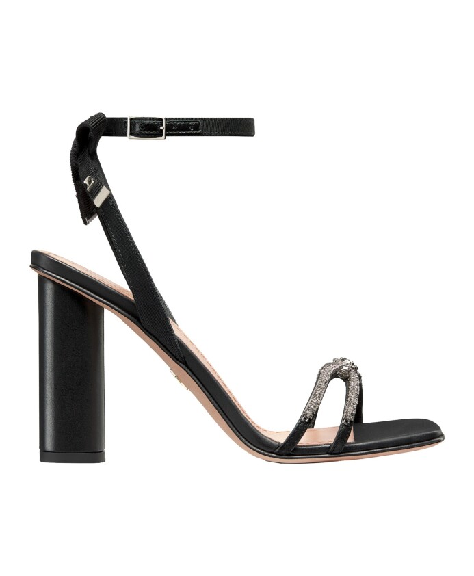 black-sandals-with-bow-and-star