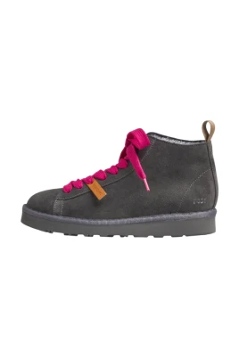 P001 Sneakers
