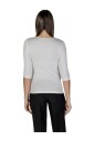 witte-v-hals-korte-mouw-top
