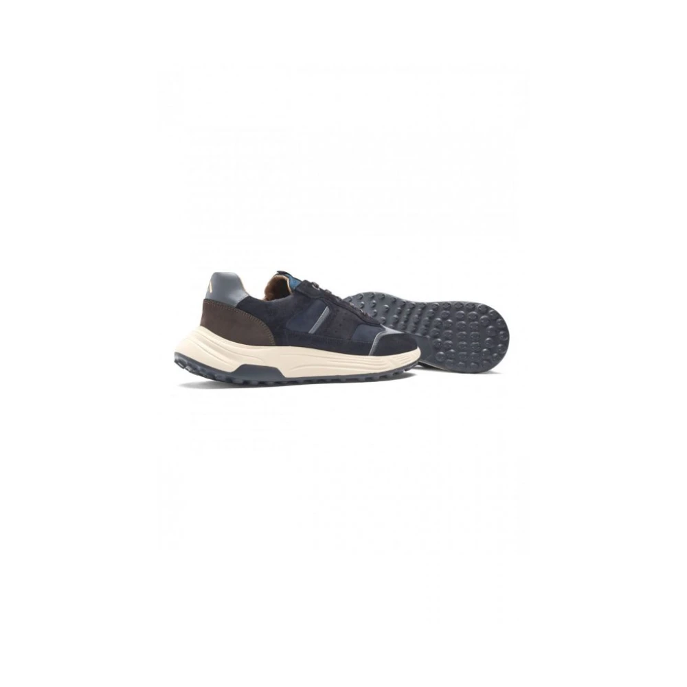 Ambitious Hall Casual Sneaker