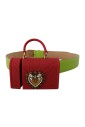 ceinture-en-cuir-avec-boucle-gravee