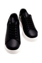 sneakers-en-cuir-noir-avec-patch-en-caoutchouc