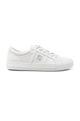white-sneakers-for-a-stylish-look