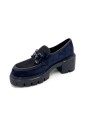 chaussures-fermees-en-daim-bleu-avec-semelle-en-caoutchouc