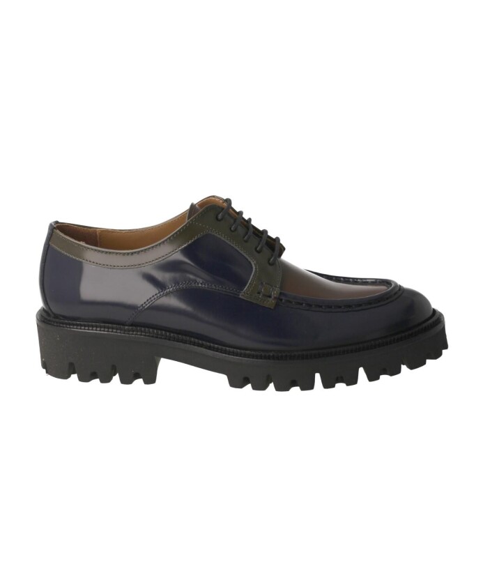chaussures-a-lacets