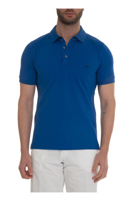 polo-avec-logo-en-tissu-pique