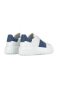 sneakers-blanches-a-rayures-avec-memory-foam