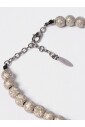 collier-elegant-en-metal-texture