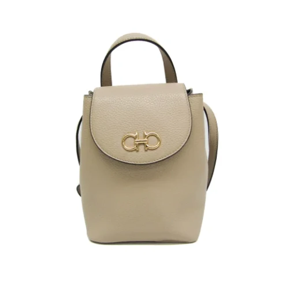 Salvatore Ferragamo Pre-owned Leather backpacks Beige Dames
