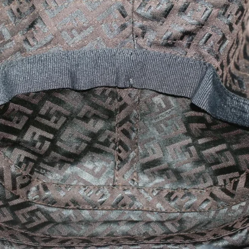 Fendi Vintage Pre-owned Canvas hats Brown Dames
