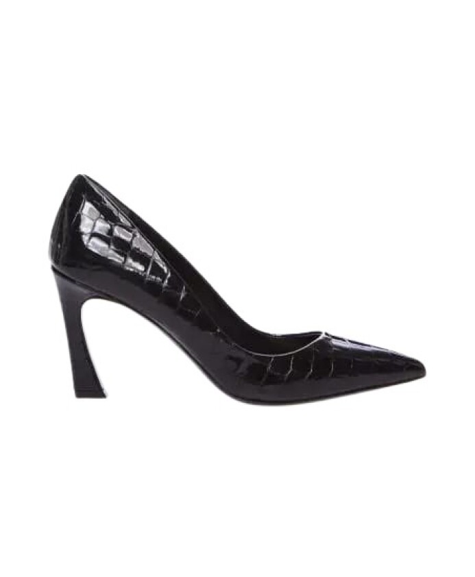 black-heel-shoes