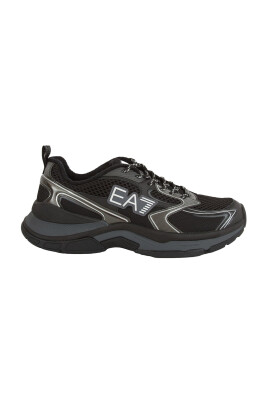 black-sneaker-stylish-model