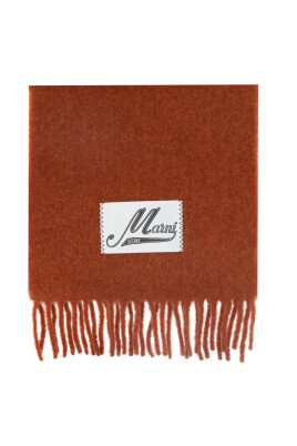 scarf-with-logo