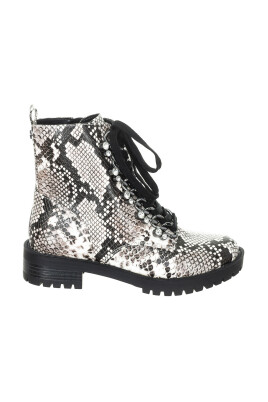 ankle-boots