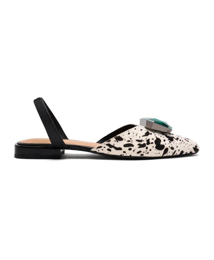 slingback-a-imprime-animal-avec-detail-en-pierre