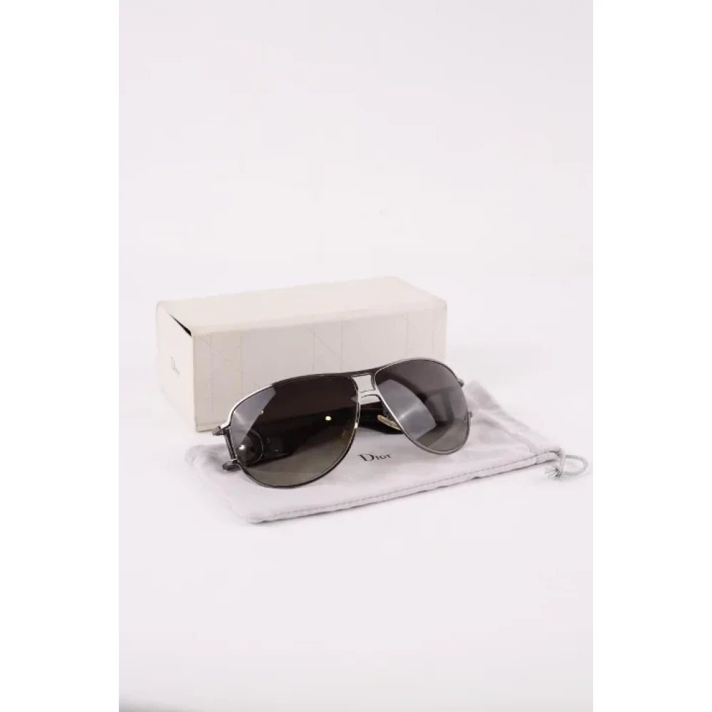 Dior Vintage Pre-owned Fabric sunglasses Brown Dames