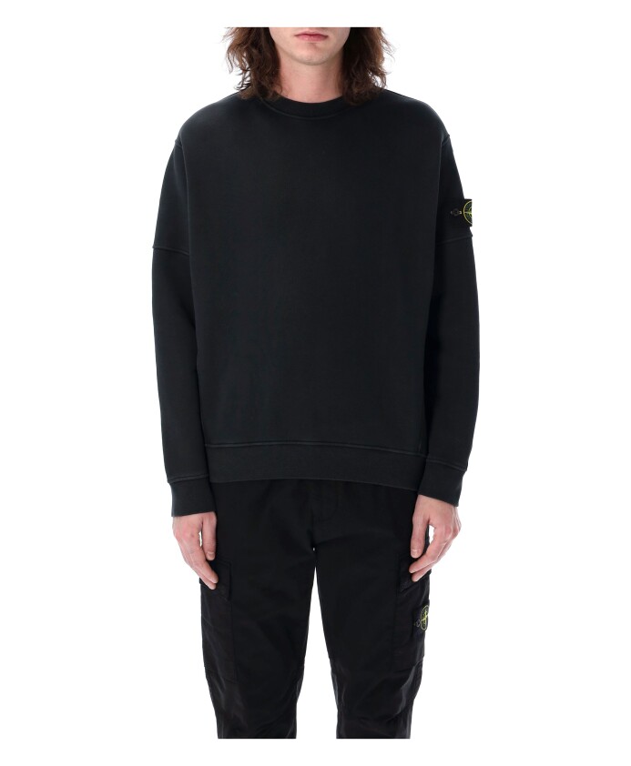 pull-en-tricot-noir-a-effet-ancien