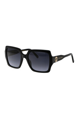 lunettes-de-soleil-elegantes-pour-les-jours-ensoleilles