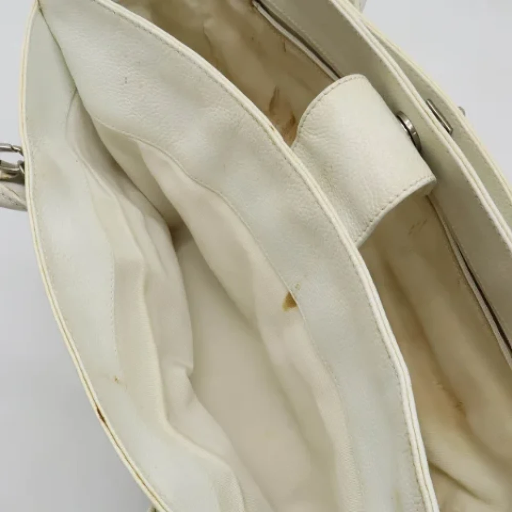 Chanel Vintage Pre-owned Leather totes White Dames
