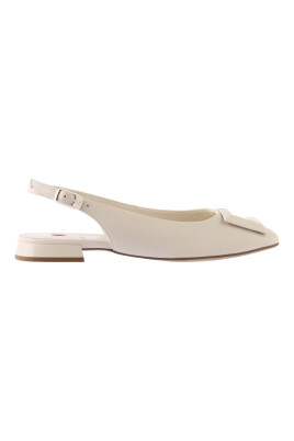 beige-ballerinas-for-women