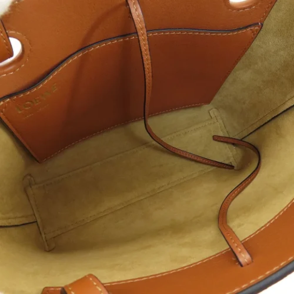 Loewe Pre-owned Leather totes Brown Dames
