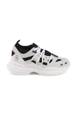 white-laceup-sneakers-casual-style