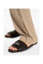zwarte-leren-t-bar-sandalen