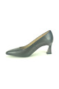 elegante-zwarte-pump-met-tip