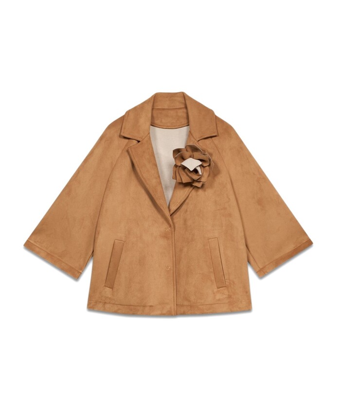 manteau-effet-daim-avec-broche