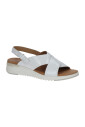 sandales-plates-en-cuir-blanc