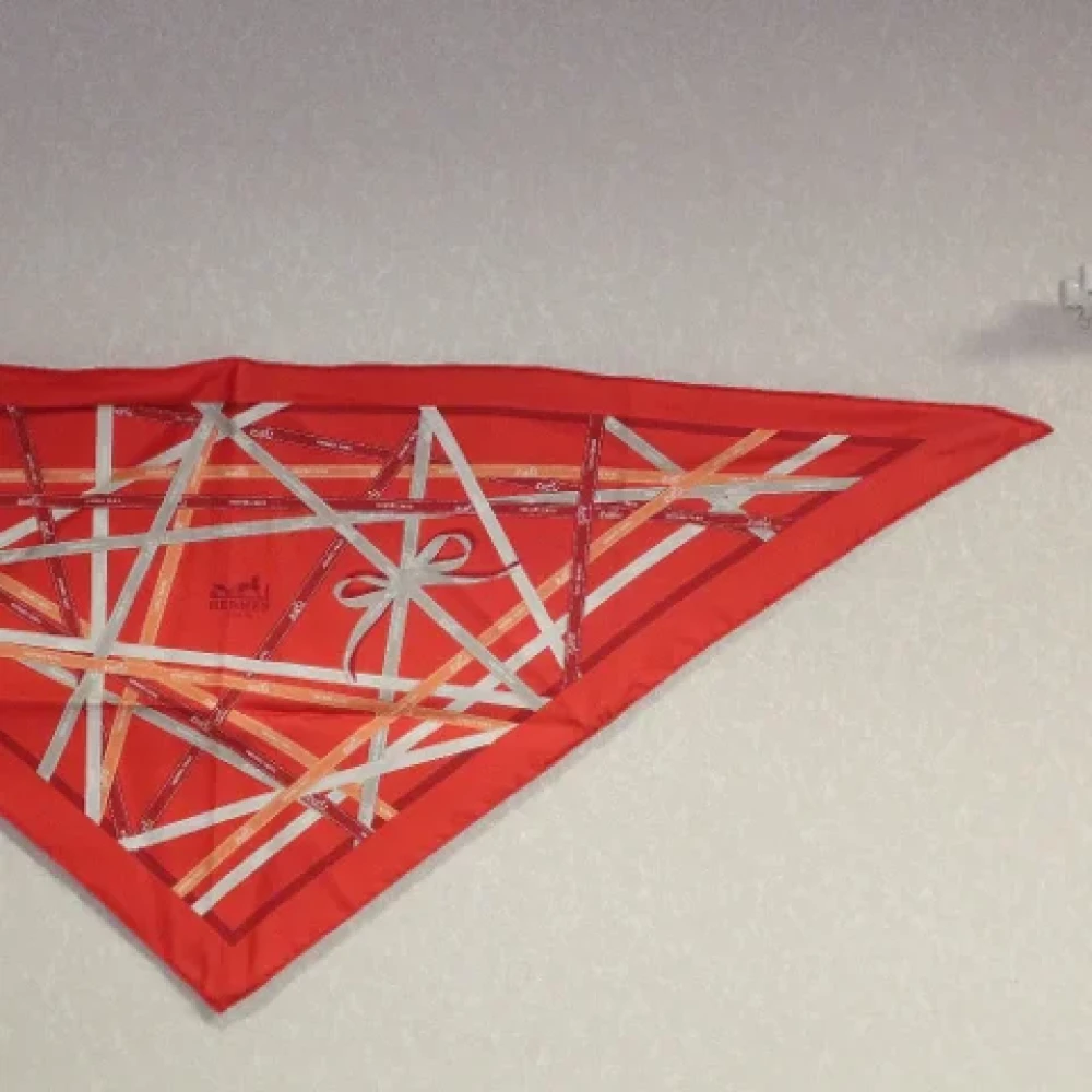 Hermès Vintage Pre-owned Silk scarves Orange Dames
