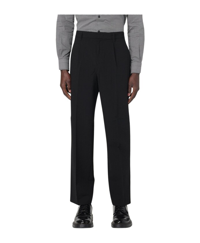 pantalon-noir-plisse-design-elegant