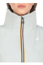 veste-impermeable-bleu-clair-avec-capuche-pliable