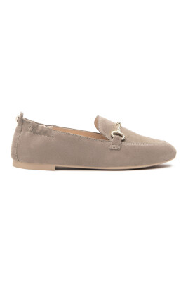 beige-flat-shoes-with-staffa-detail