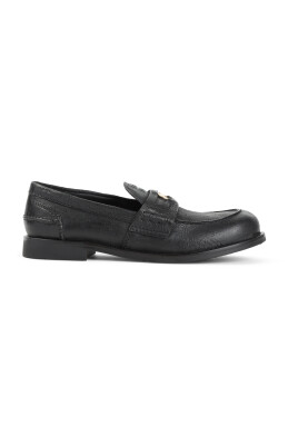 black-loafer-shoes-elegant-style