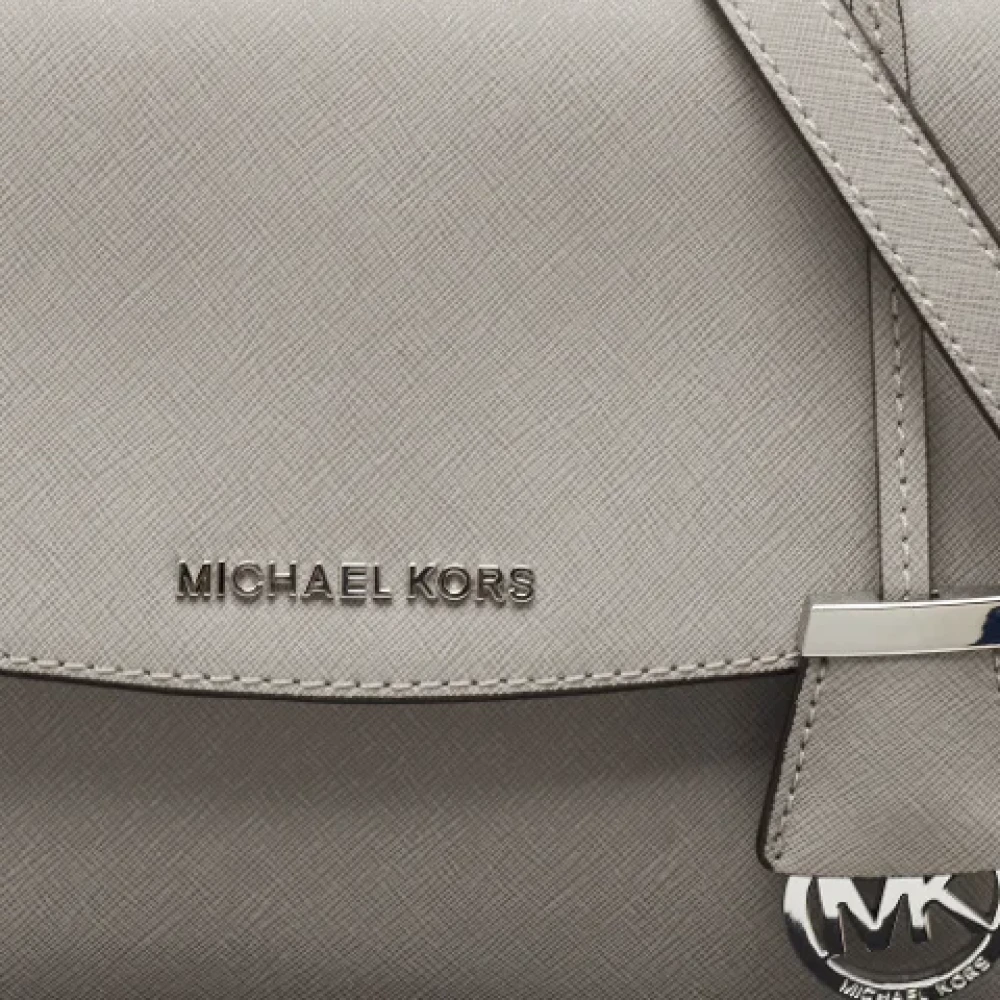 Michael Kors Pre-owned Leather handbags Gray Dames
