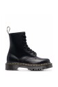 bottines-noires-avec-semelle-crantee