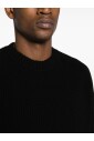 round-neck-knitwear