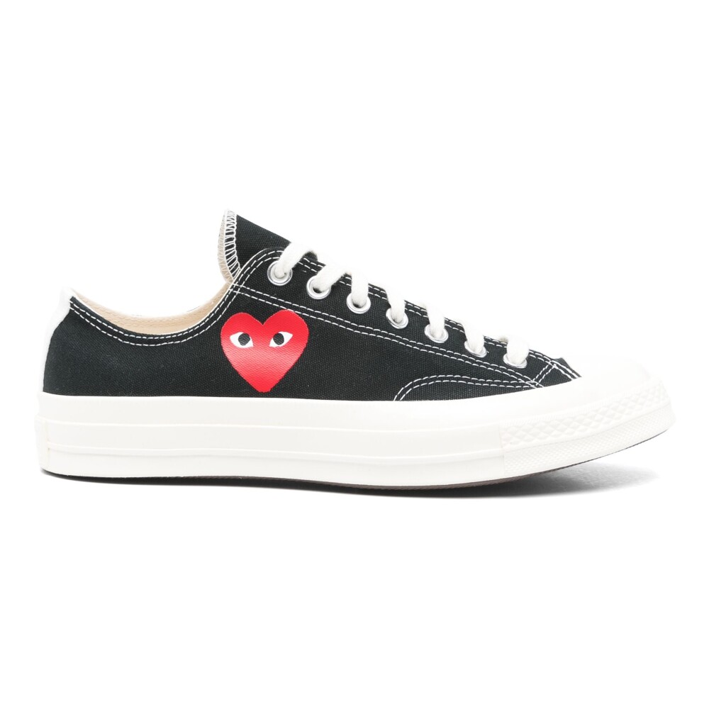 Chaussures Shop Chaussures from Comme des Garcons Play en ligne sur Miinto