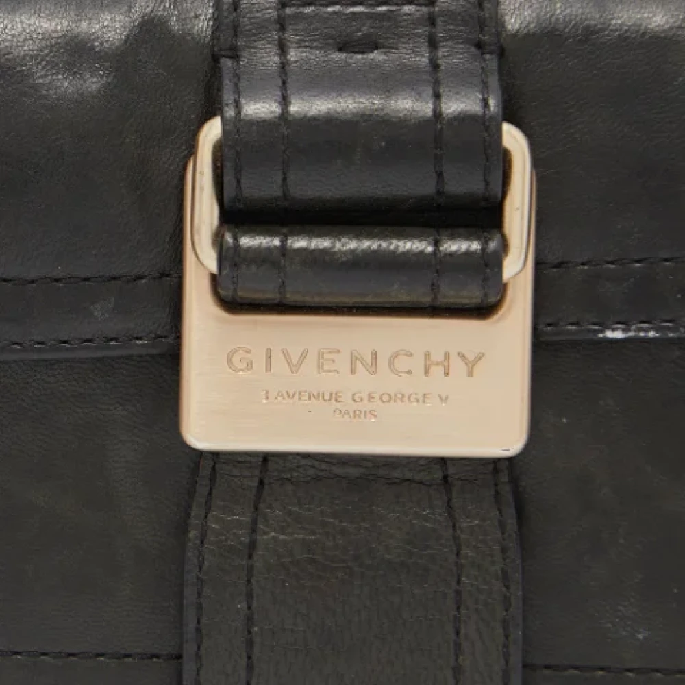 Givenchy Pre-owned Leather wallets Green Dames