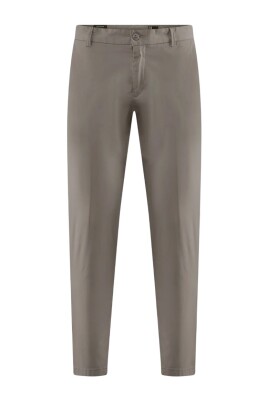 grey-cotton-chino-pants-trendy-winter