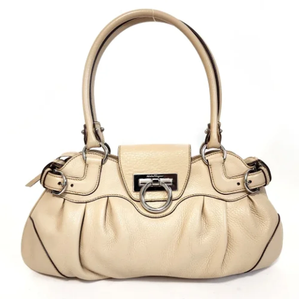 Salvatore Ferragamo Pre-owned Leather handbags Beige Dames