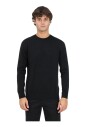 pull-col-rond-noir-avec-details-textures