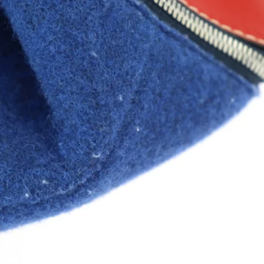 Loewe Pre-owned Leather shoulder-bags Blue Dames