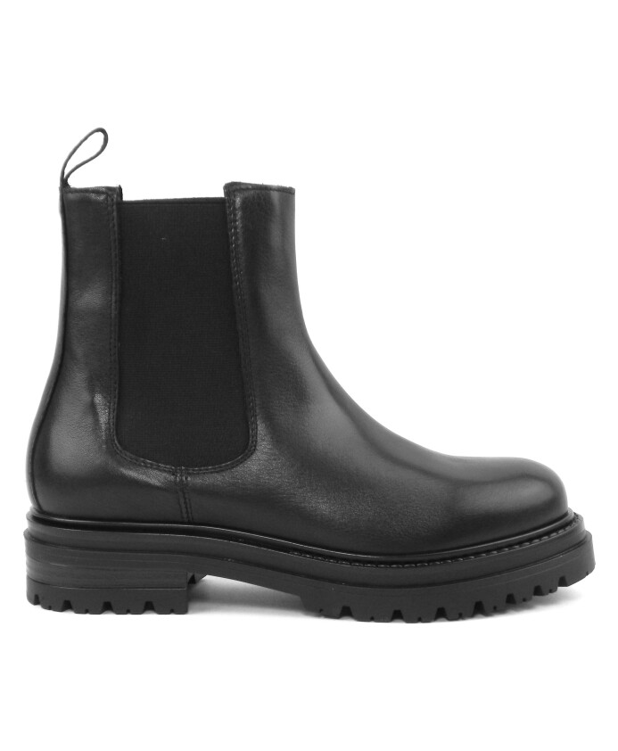 black-leather-beatles-shoes
