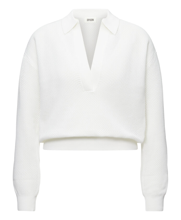 pull-blanc-en-tricot-style-col-en-v