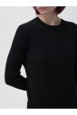 pull-col-rond-en-laine-noire