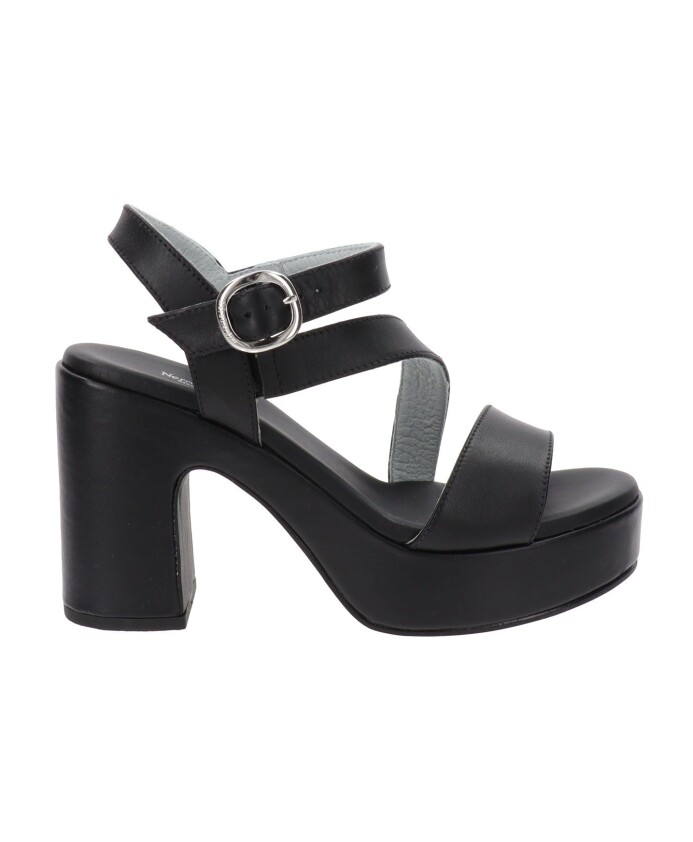 elegant-leather-sandals